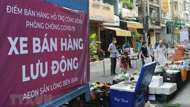 Đưa hàng hóa đến tay người tiêu dùng