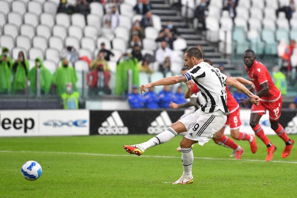 dybala-bat-kh243c-v236-chan-thuong-trong-chien-thang-s225t-n250t-cua-juventus_3.jpg