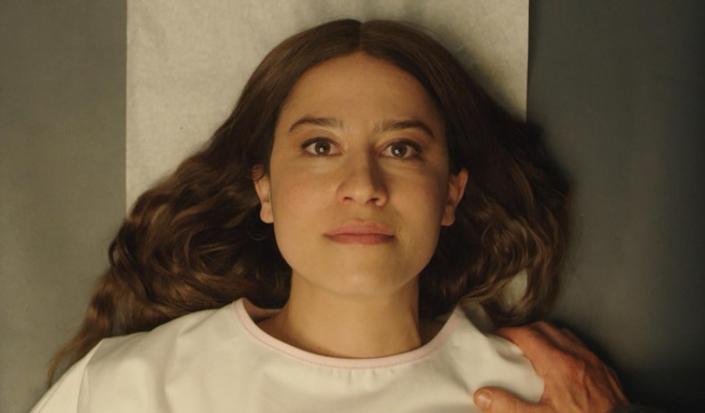 Nữ diễn viên Ilana Glazer đảm nhận vai chính Lucia trong phim. Ảnh: Xinhua