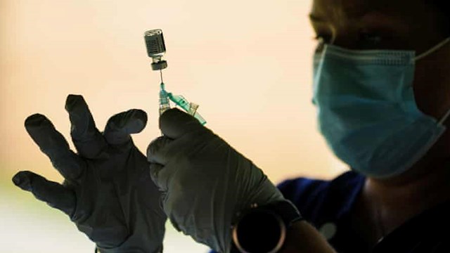 FDA phê duyệt mũi tiêm Covid-19 Pfizer tăng cường tại Mỹ 