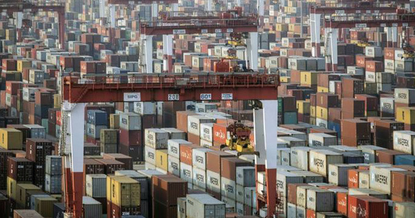 Financial Times: Cảng Trung Quốc tranh giành nhau container, xuất khẩu đình trệ, giao hàng chậm trễ và giá cả tăng cao