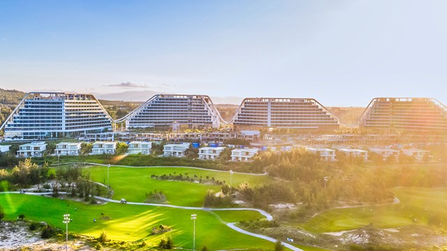 FLC Grand Hotel Quy Nhơn giành 'cú đúp' tại giải thưởng bất động sản Châu Á Thái Bình Dương 2022.