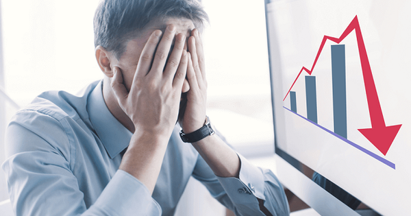 FOMO đu đỉnh 1.400, có nên bình quân giá xuống để gồng lỗ?