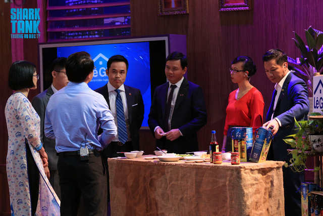 Founder mắm Lê Gia bật mí bí kíp gọi vốn, ‘thi đậu’ Shark Tank: Biết tạo điểm nhấn ấn tượng, nắm chắc vấn đề tài chính và đặc biệt phải ăn no bụng - Ảnh 1. Founder mắm Lê Gia bật mí bí kíp gọi vốn, ‘thi đậu’ Shark Tank: Biết tạo điểm nhấn ấn tượng, nắm chắc vấn đề tài chính và đặc biệt phải ăn no bụng - Ảnh 1.
