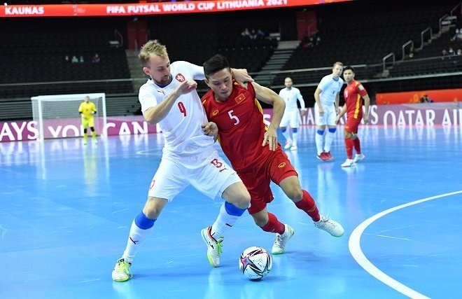futsal-viet-nam-c243-l224m-n234n-bat-ngo-truoc-nga-sau-khi-d227-choc-thung-luoi-ch-czech_2.jpg