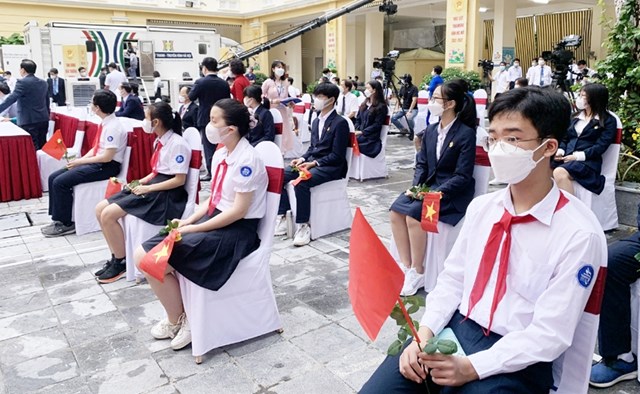 gan-20-trieu-hoc-sinh-du-khai-giang-nam-hoc-2021-2022_1.jpg
