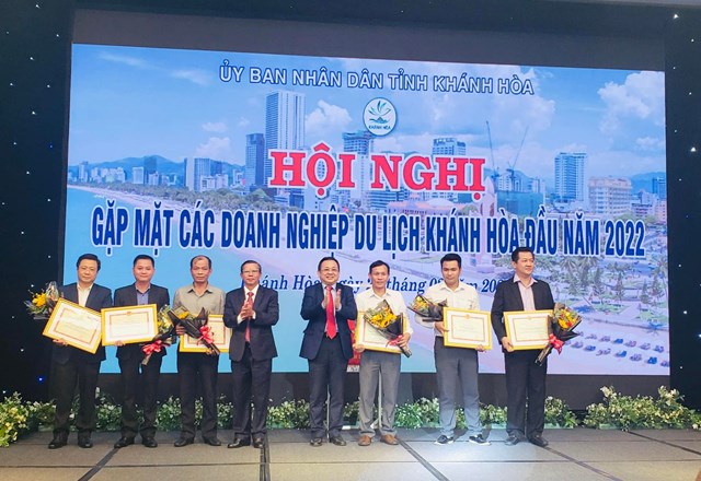 gap-mat-doanh-nghiep-du-lich-dau-nam-2021_1.jpg