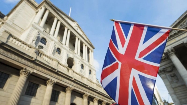 GDP của Anh trong 3 tháng đầu năm nay tăng 0,7%, cao hơn so với mức ước tính trước đó là 0,6%