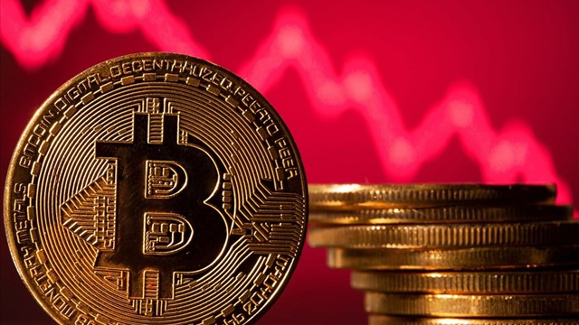 Giá bitcoin giảm mạnh đồng loạt
