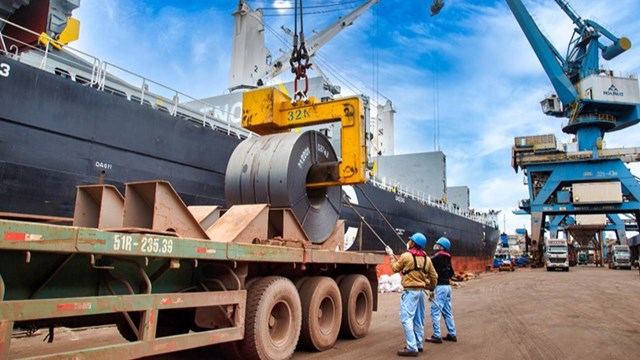 Giá USD tăng tác động đến xuất nhập khẩu thế nào?