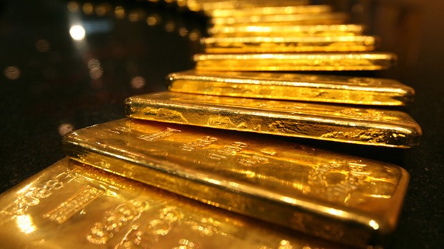 Giá vàng hôm nay: Vàng trong nước hạ nhiệt