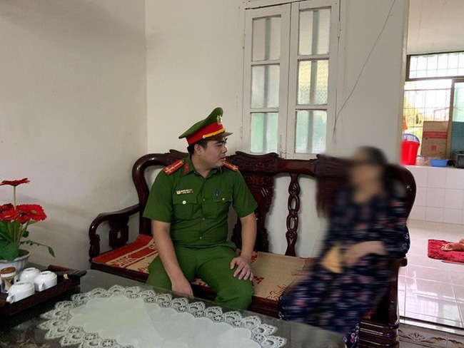 Nhiều người dân nhẹ dạ cả tin đã sập bẫy bởi những đối tượng lừa đảo giả danh Công an chiếm đoạt tài sản