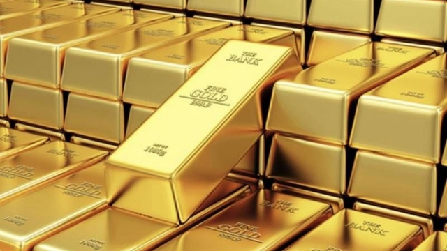 Giá vàng hôm nay 05/10: Vàng trong nước giảm 100.000 đồng/lượng
