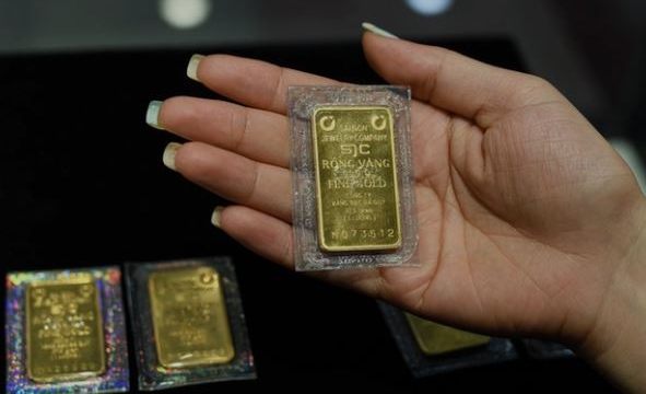 Giá vàng hôm nay 3/1: Vàng trong nước tăng vọt hơn 1 triệu đồng/lượng 