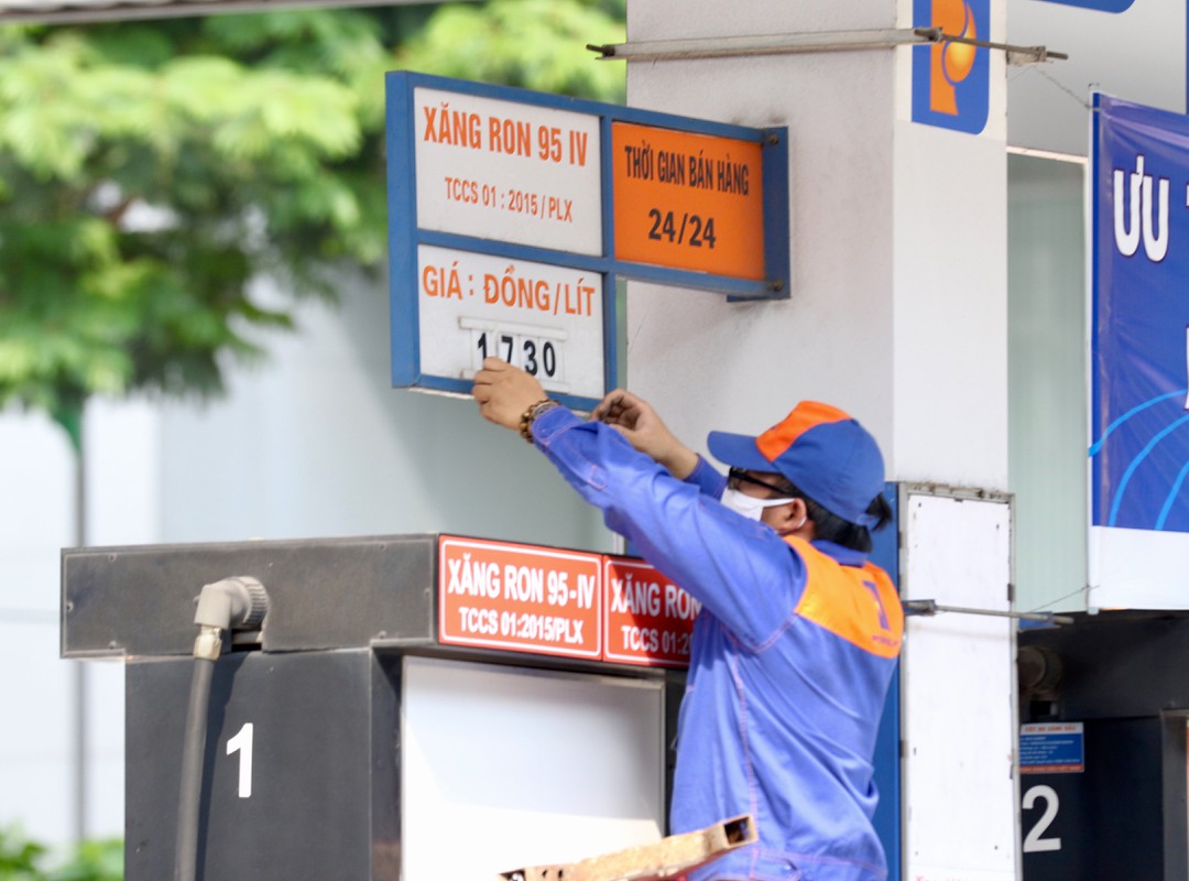 Giá xăng dầu hôm nay 26.11.2020: Trong nước có thể tăng chiều nay