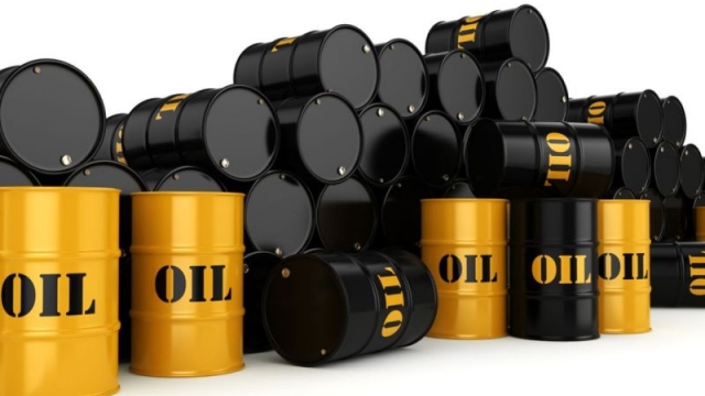 Giá xăng dầu ngày 26/9: Xu hướng giảm nhẹ