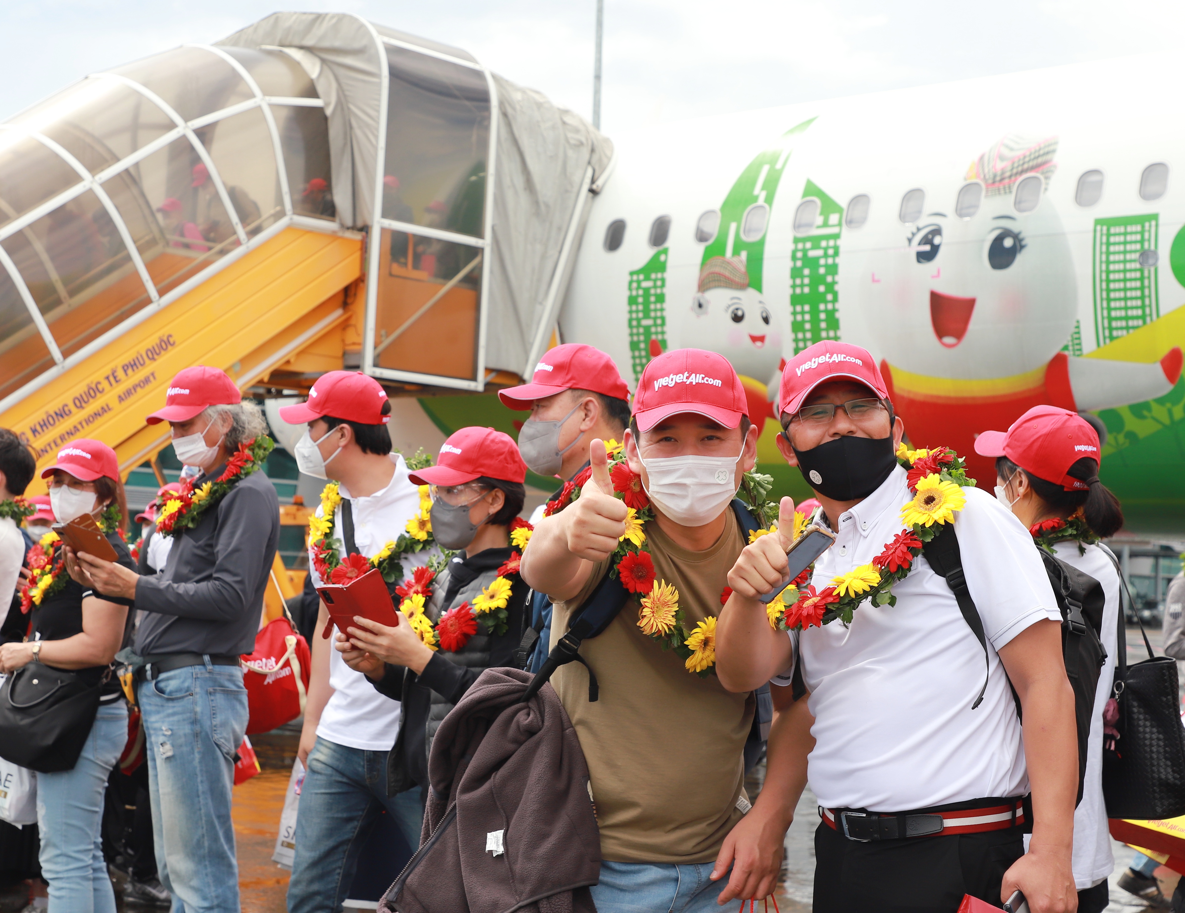 giai-doan-1-d243n-kh225ch-du-lich-quoc-te-chu-dong-v224-an-to224n_2.jpeg