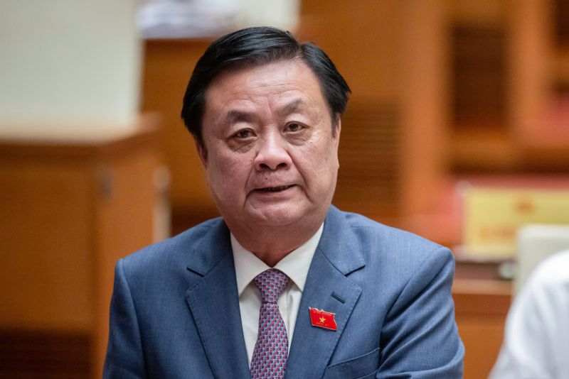 Bộ trưởng Lê Minh Hoan trả lời chất vấn. Bộ trưởng Lê Minh Hoan trả lời chất vấn.