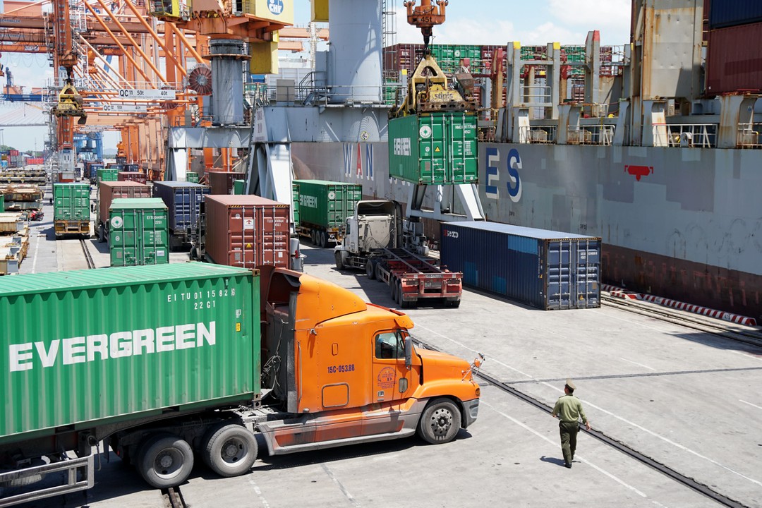 Giảm chi phí logistics để tăng sức cạnh tranh hàng Việt