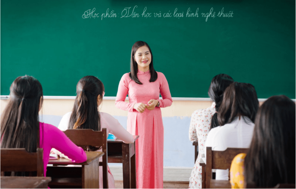 Giáo viên mùa dịch: Tạm dừng dạy, không dừng học
