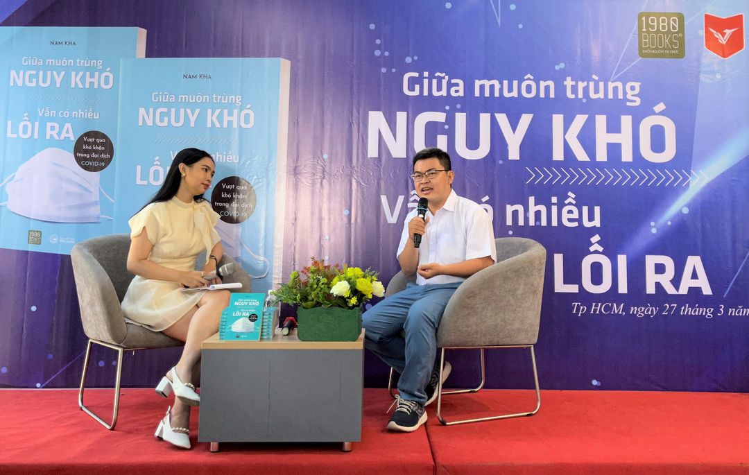 ‘Giữa muôn trùng nguy khó...”, nhà văn Nam Kha tiết lộ bí quyết tiền tự tìm đến