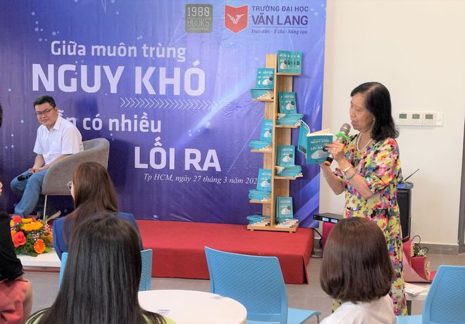 ‘Giữa muôn trùng nguy khó...”, nhà văn Nam Kha tiết lộ bí quyết tiền tự tìm đến - ảnh 3