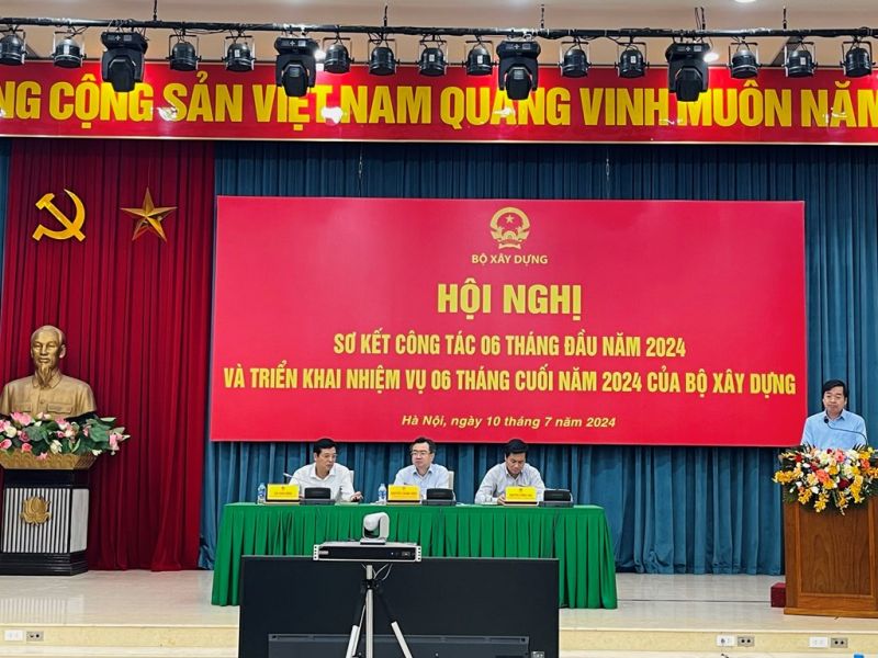 Theo báo cáo của Bộ Xây dựng, cả nước đã quy hoạch hơn 10.000 ha đất làm nhà ở xã hội. So với báo cáo năm 2020 là 3.359 ha thì diện tích đất phát triển nhà ở xã hội (NƠXH) đến nay đã tăng thêm 6.641 ha.