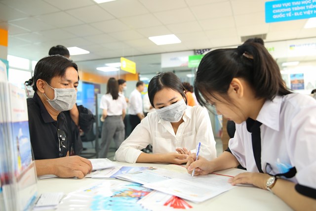 goi-th237-sinh-nhap-hoc-som-van-ton-tai-t236nh-trang-nop-tien-de-39giu-cho39_1.jpg goi-th237-sinh-nhap-hoc-som-van-ton-tai-t236nh-trang-nop-tien-de-39giu-cho39_1.jpg