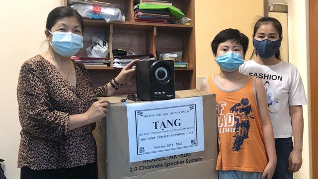 Hà Nội: Hơn 2.000 thiết bị ủng hộ chương trình 'Máy tính cho em' 
