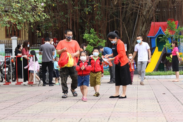 h224-noi-huong-dan-phu-huynh-tra-cuu-ph226n-tuyen-tuyen-sinh-dau-cap_1.jpg h224-noi-huong-dan-phu-huynh-tra-cuu-ph226n-tuyen-tuyen-sinh-dau-cap_1.jpg