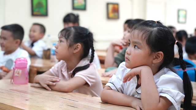 Hà Nội: Không bắt buộc học sinh mua đồng phục mới