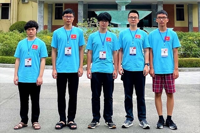 h224-noi-khen-thuong-hoc-sinh-gi225o-vi234n-c243-th224nh-t237ch-xuat-sac-tai-c225c-ky-thi_3.jpg h224-noi-khen-thuong-hoc-sinh-gi225o-vi234n-c243-th224nh-t237ch-xuat-sac-tai-c225c-ky-thi_3.jpg