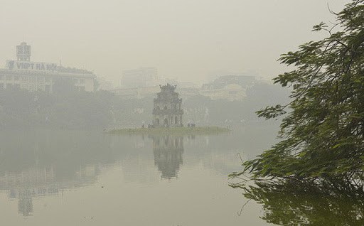 Hà Nội mưa nhỏ rải rác, trời rét về đêm và sáng
