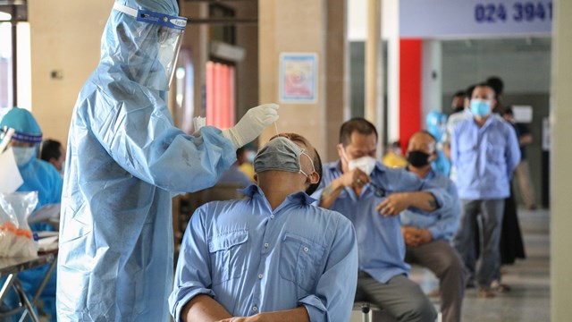 Hà Nội: Phát hiện 13 ca dương tính tại KĐT Linh Đàm qua xét nghiệm sàng lọc 