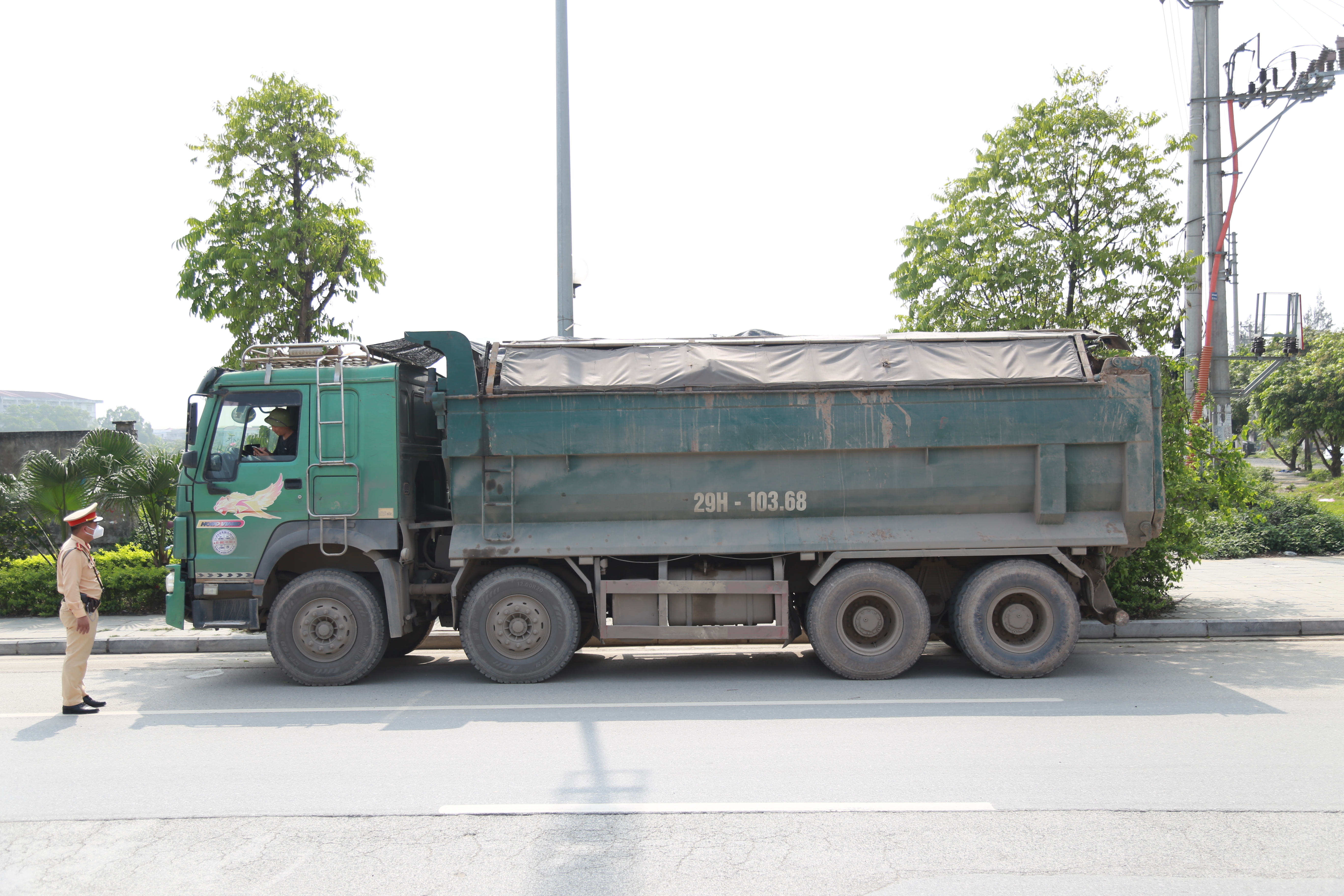 h224-noi-t224i-xe-39dung-h236nh39-truoc-su-quyet-liet-cua-csgt_3.jpg