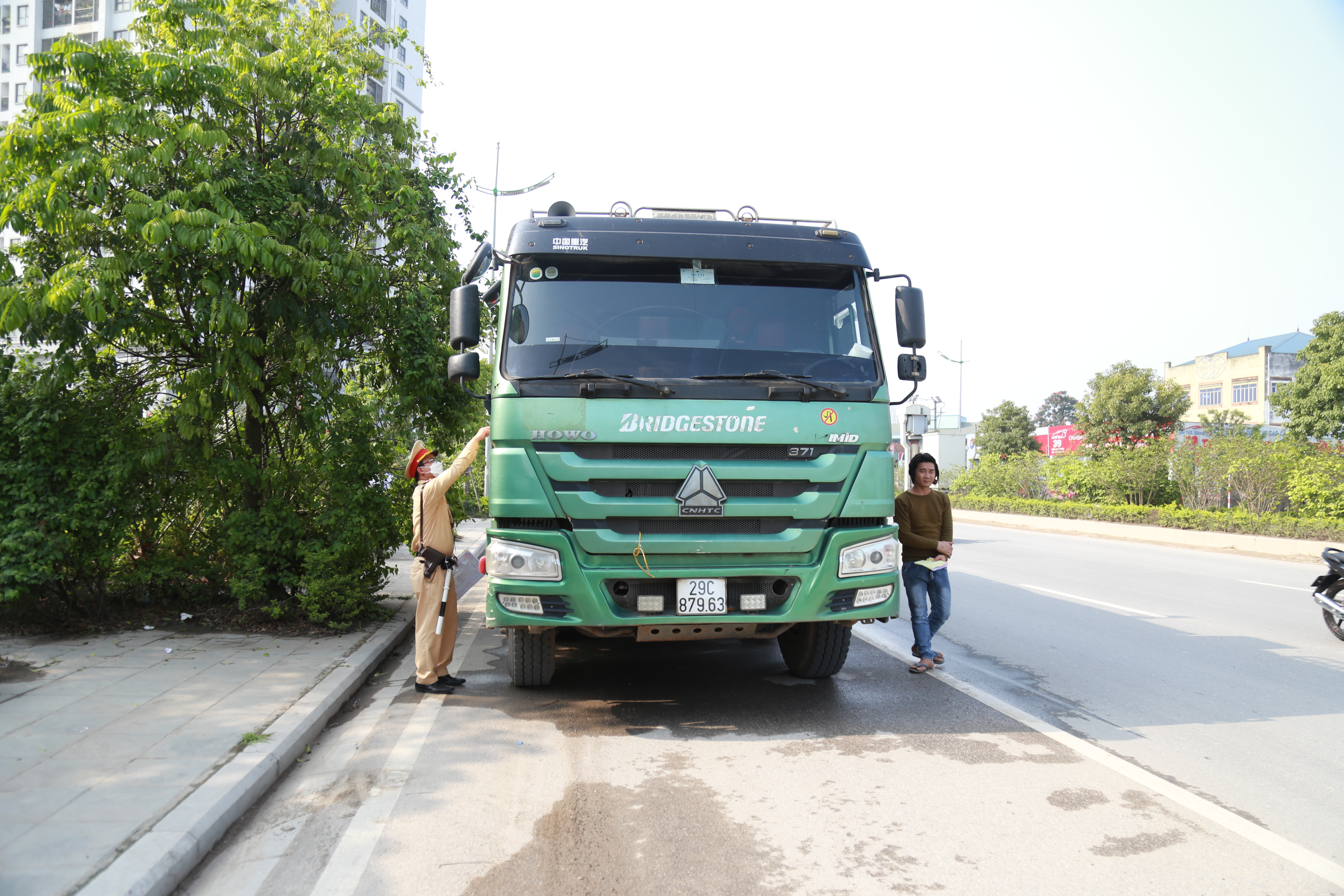 h224-noi-t224i-xe-39dung-h236nh39-truoc-su-quyet-liet-cua-csgt_7.jpg