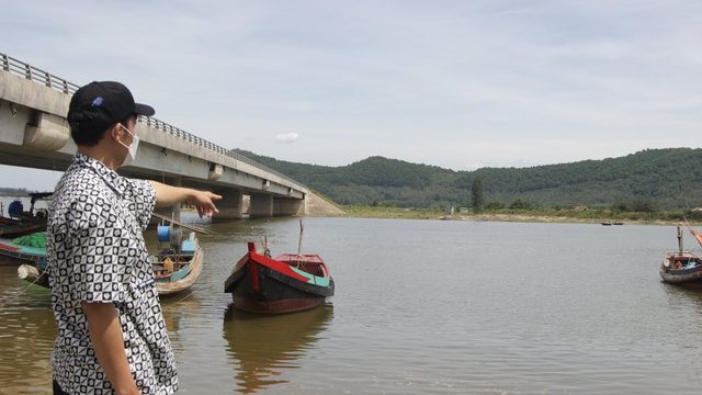 Hà Tĩnh: Thanh niên lao mình xuống lạch sâu cứu được 2 cháu nhỏ
