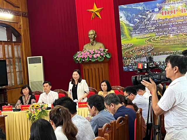 h224ng-ng224n-nguoi-c249ng-m250a-xo232-vinh-danh-di-san_1.jpg