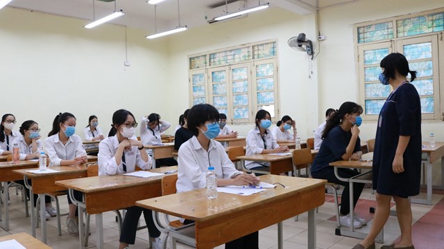 Hàng nghìn chỉ tiêu xét tuyển học bạ: Chất lượng đầu vào có được kiểm soát?