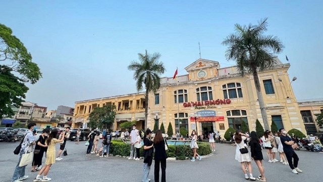 Hành khách tới ga Hải Phòng tăng mạnh do đâu?