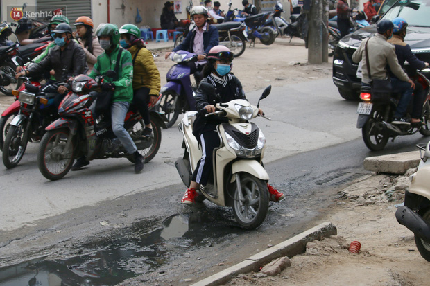 Hà Nội: Nhếch nhác trên tuyến phố 400m thi công 2 năm chưa xong - Ảnh 5.