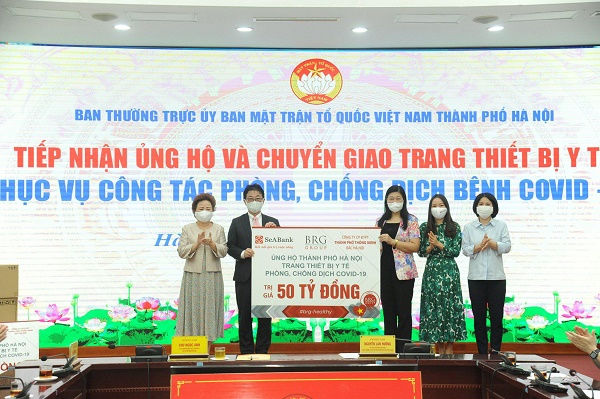 Hà Nội tiếp nhận hơn 100 tỷ đồng phục vụ phòng, chống dịch COVID-19