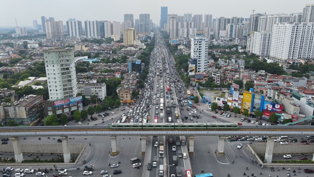 Hạ tầng giao thông Hà Nội phát triển ra sao sau 15 năm mở rộng địa giới hành chính?