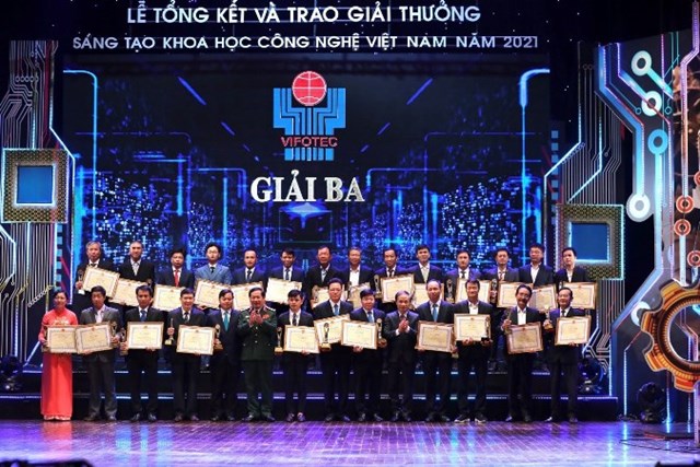 hai-c244ng-tr236nh-cua-bsr-nhan-giai-vifotec_2.jpg