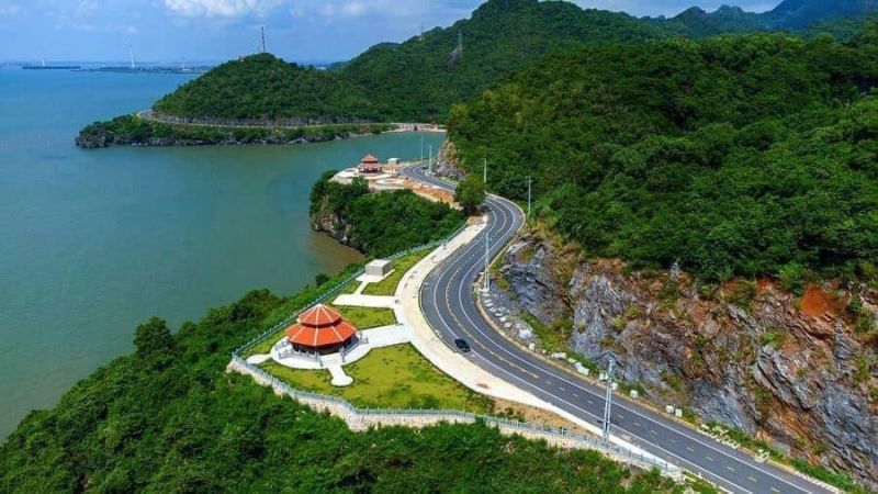 TS. Nguyễn Anh Tuấn, Viện trưởng Viện Nghiên cứu Phát triển Du lịch cho rằng, để đẩy mạnh phát triển sản phẩm du lịch khác biệt, đẳng cấp, Hải Phòng cần tập trung phát triển đa dạng sản phẩm du lịch, trong đó chú trọng phát triển sản phẩm khác biệt, đẳng cấp, có khả năng cạnh tranh cao TS. Nguyễn Anh Tuấn, Viện trưởng Viện Nghiên cứu Phát triển Du lịch cho rằng, để đẩy mạnh phát triển sản phẩm du lịch khác biệt, đẳng cấp, Hải Phòng cần tập trung phát triển đa dạng sản phẩm du lịch, trong đó chú trọng phát triển sản phẩm khác biệt, đẳng cấp, có khả năng cạnh tranh cao