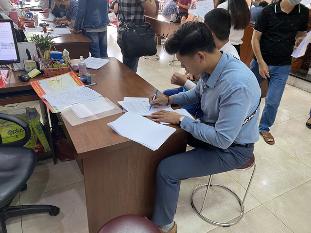 Ham làm giàu từ đầu tư đất, nhiều nhà đầu tư lâm cảnh tréo ngoe khi dịch Covid-19 kéo dài, ngộp thở với khoản nợ gánh trên vai - Ảnh 1. Ham làm giàu từ đầu tư đất, nhiều nhà đầu tư lâm cảnh tréo ngoe khi dịch Covid-19 kéo dài, ngộp thở với khoản nợ gánh trên vai - Ảnh 1.