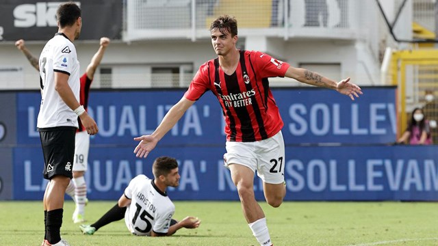 Hậu duệ đời thứ 3 nhà Maldini ghi bàn, thiết lập lịch sử tại AC Milan