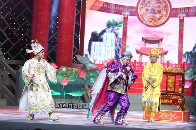 hau-ho224ng-tro-t224i-ban-rap-c249ng-v226n-dung-tu-long-khuay-dao-s226n-khau-t225o-li234n-qu226n_3.jpg hau-ho224ng-tro-t224i-ban-rap-c249ng-v226n-dung-tu-long-khuay-dao-s226n-khau-t225o-li234n-qu226n_3.jpg