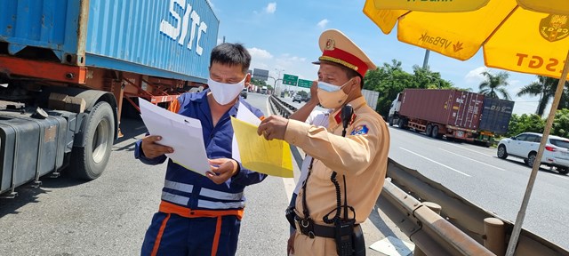 he-thong-camera-qu233t-m227-qr-code-duoc-lap-dat-tai-23-chot-kiem-so225t-covid-19_2.jpg