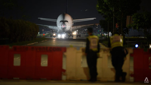 Hình ảnh độc nhất vô nhị: Siêu máy bay A380 xếp hàng đi trên đường phố Singapore và cái kết buồn cho những gã khổng lồ của bầu trời - Ảnh 1. Hình ảnh độc nhất vô nhị: Siêu máy bay A380 xếp hàng đi trên đường phố Singapore và cái kết buồn cho những gã khổng lồ của bầu trời - Ảnh 1.